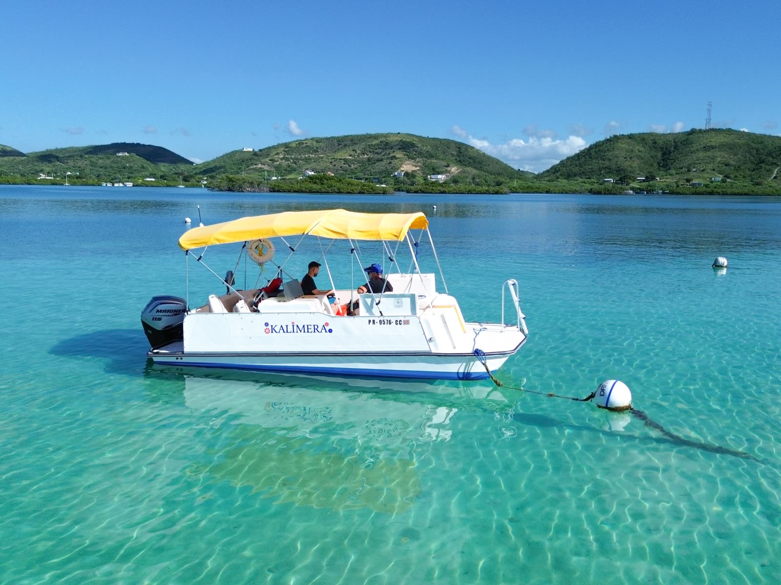 Botes y aguas turquesa en La Parguera